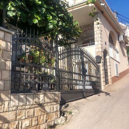 Apartments Moracanin Sutomore Bagian luar foto
